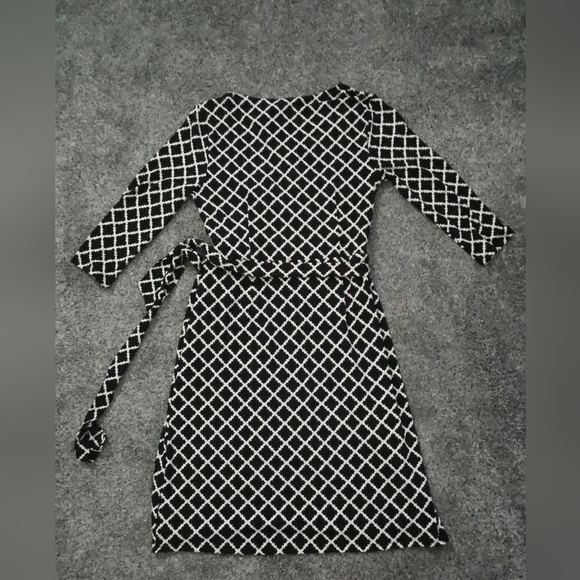 NWT White House Black Market size 6 - Picture 7 of 8